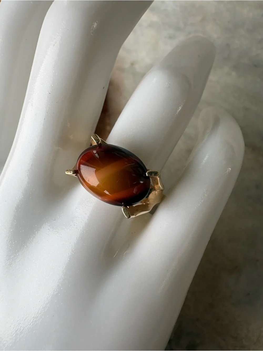 Vintage Sarah Coventry Gold-Tone Ring with Brown Cat's Eye Oval - Size 6.5
